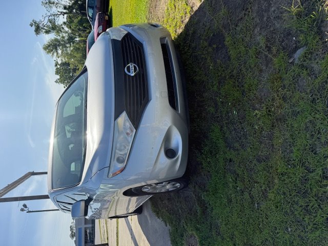 2015 Nissan Quest S's photo